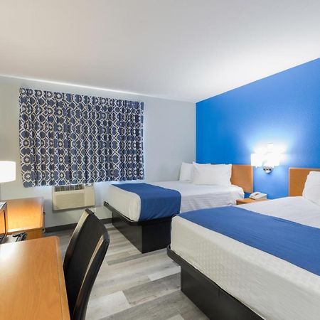 Americas Best Value Inn East Peoria Exteriör bild