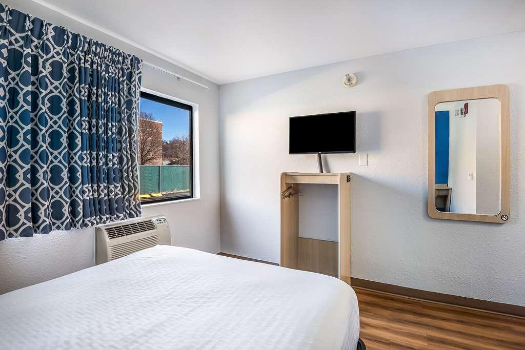 Americas Best Value Inn East Peoria Rum bild