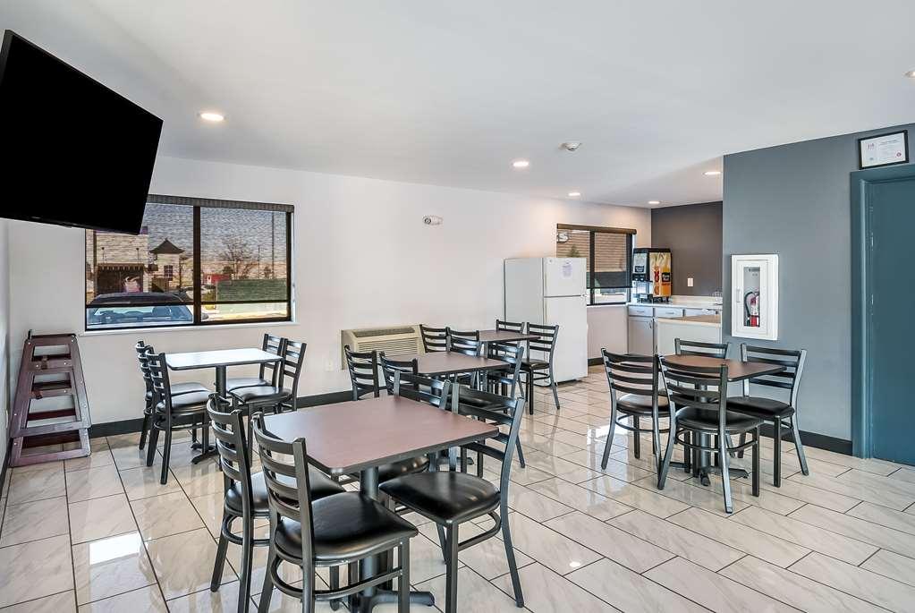 Americas Best Value Inn East Peoria Restaurang bild