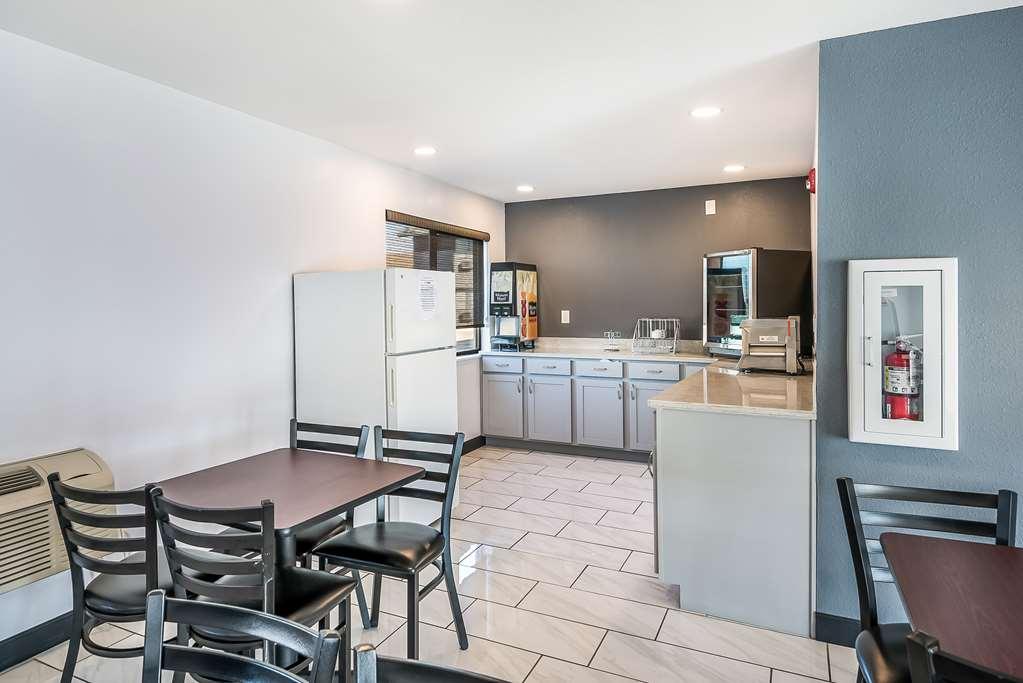 Americas Best Value Inn East Peoria Restaurang bild