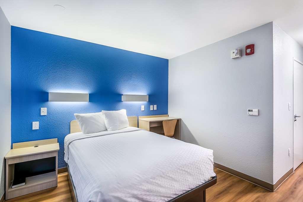 Americas Best Value Inn East Peoria Rum bild
