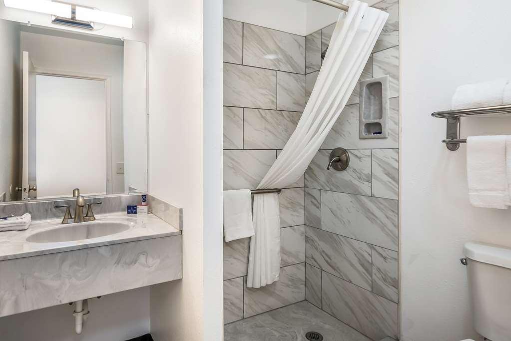 Americas Best Value Inn East Peoria Rum bild