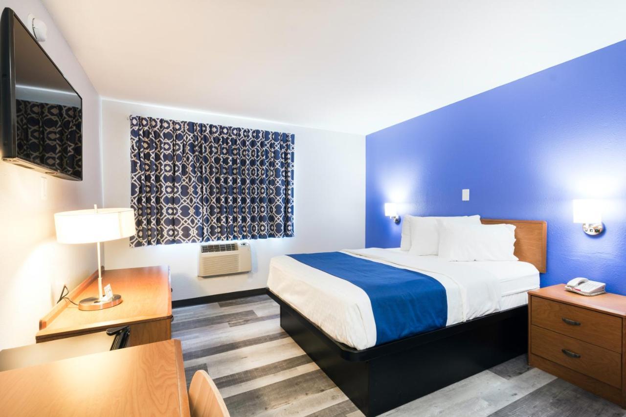 Americas Best Value Inn East Peoria Exteriör bild