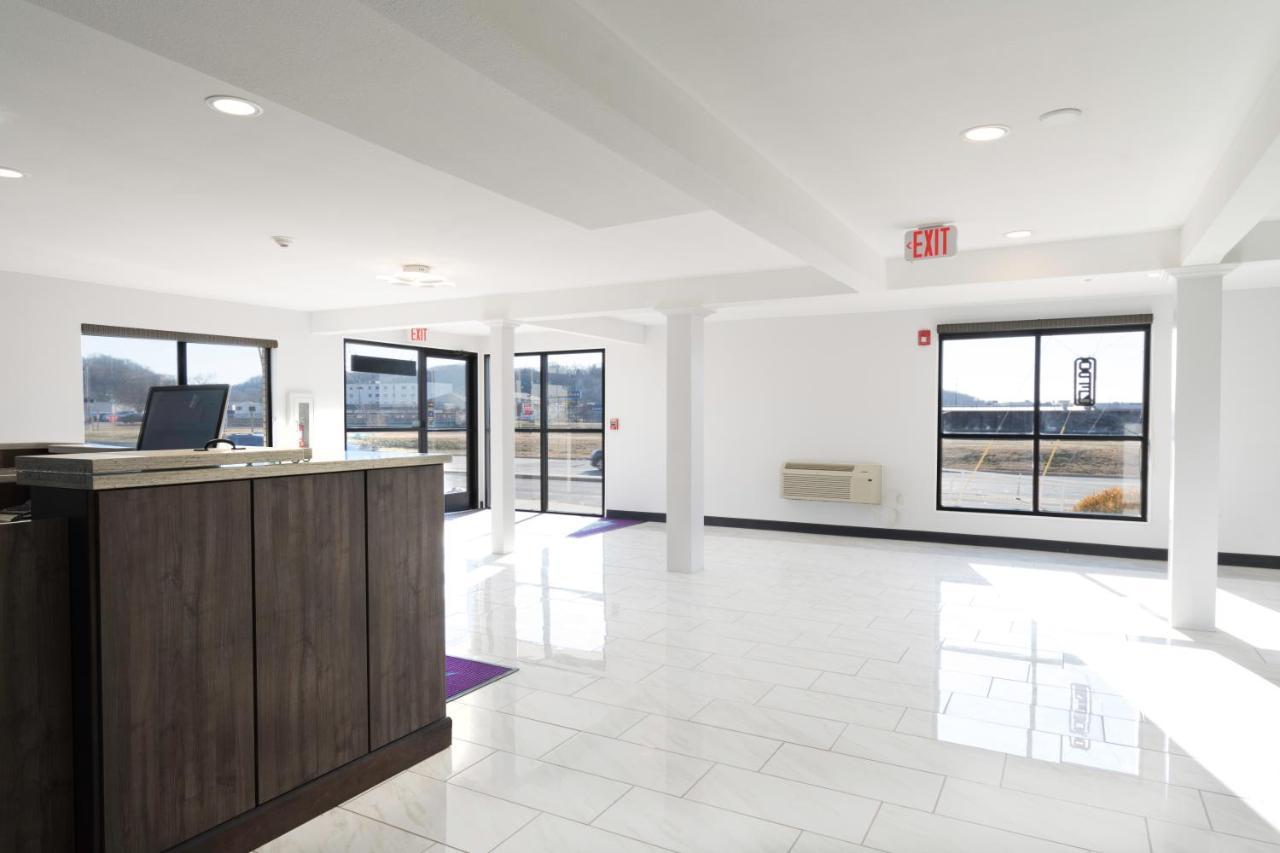 Americas Best Value Inn East Peoria Exteriör bild