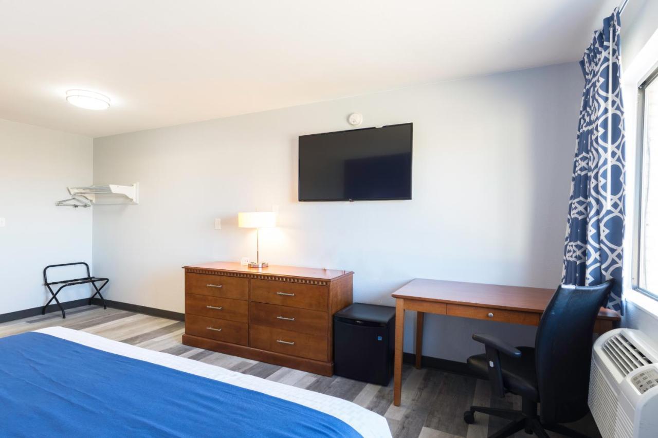 Americas Best Value Inn East Peoria Exteriör bild
