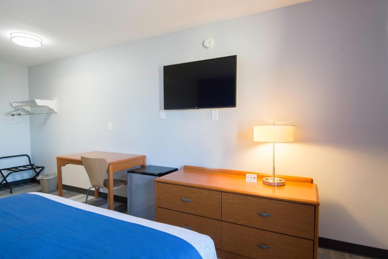 Americas Best Value Inn East Peoria Exteriör bild