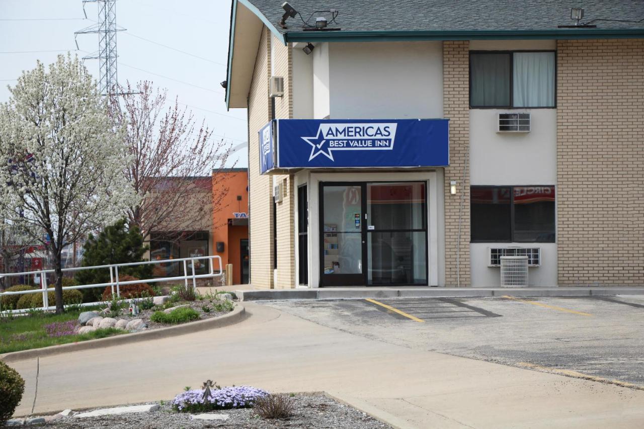Americas Best Value Inn East Peoria Exteriör bild