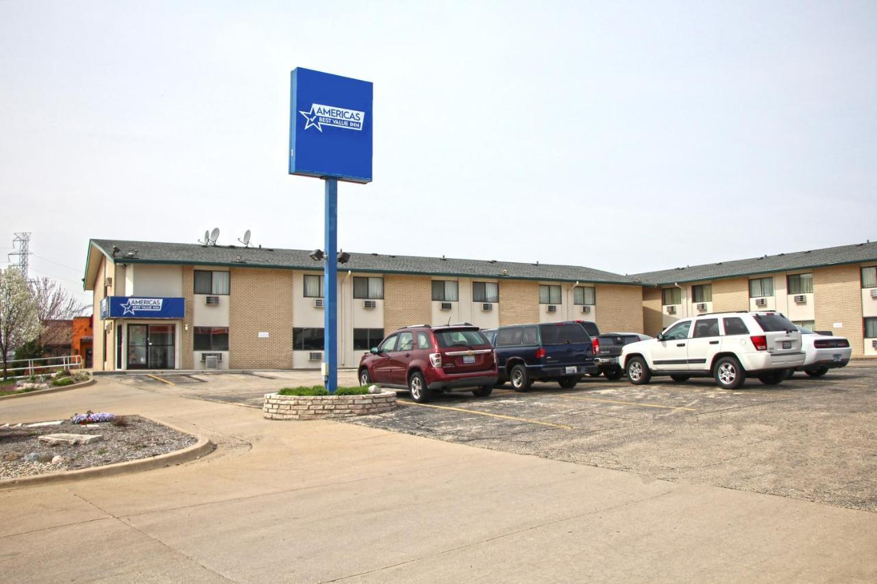 Americas Best Value Inn East Peoria Exteriör bild